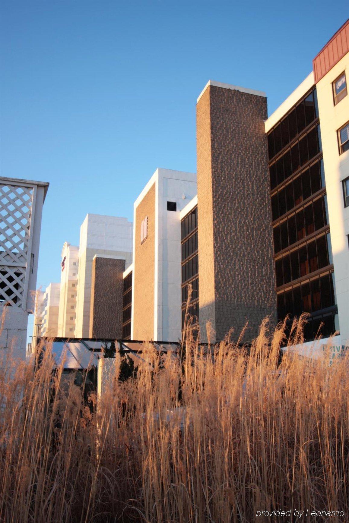 The Barclay Towers Hotel And Resort Βιρτζίνια Μπιτς Εξωτερικό φωτογραφία